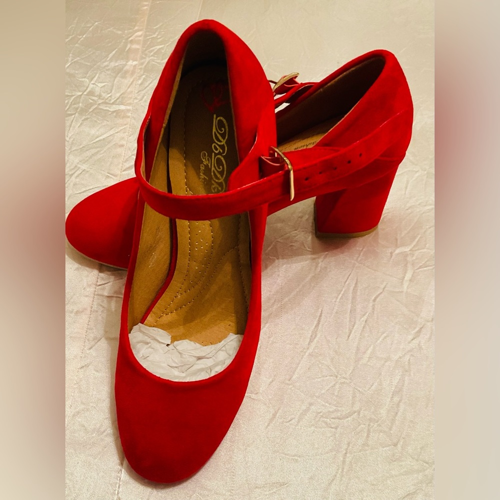 7.5 DbDk Fashion Red Heels (New)